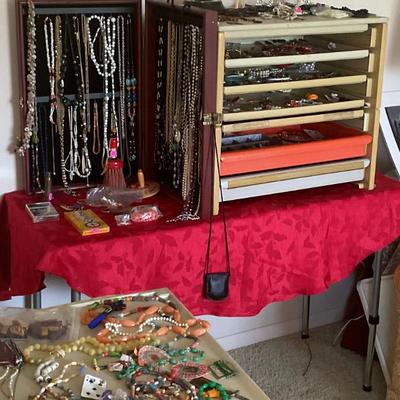 Sale Photo Thumbnail #45: Necklaces