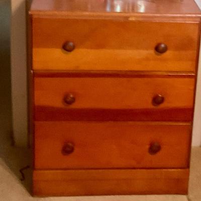 Sale Photo Thumbnail #27: Small chest of drawers