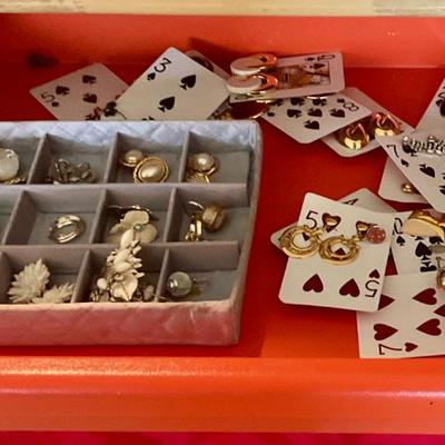 Sale Photo Thumbnail #44: Ear rings, pierced and clip on