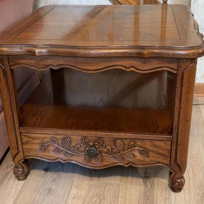 Vintage Thomasville Furniture French Provincial LaGalerie Provencale Collection End Table