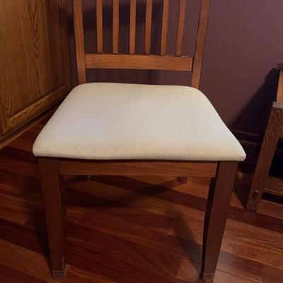 Desk chair