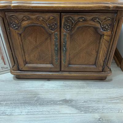 vintage Thomasville Furniture French Provincial LaGalerie Provencale Collection End Table