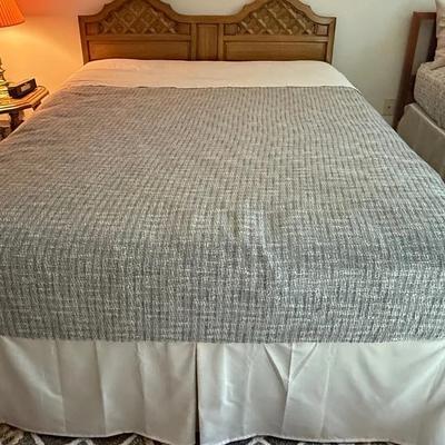 Vintage Queen Wood Carved Lattice Head Board & Sleep Dream Mattress
