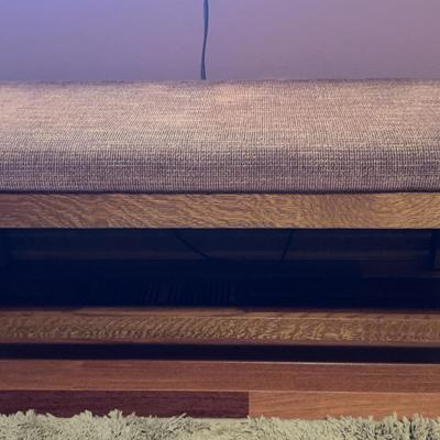 Stickley Oak Branch With Fabric Top 42”w