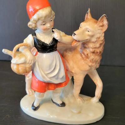 Porcelain Kunstporzellan Little Red Riding Hood Figure (DR)