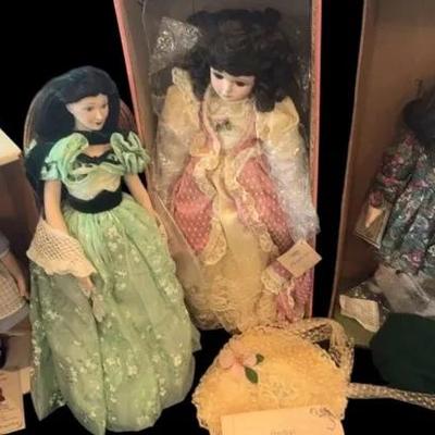 Lots Of Five Collectable Dolls Porcelain And Felt 