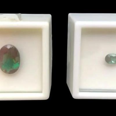  Labradorite Green Oval 4.92CT And .50CT