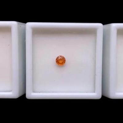 Three Nigerian Spessarite Garnets: 0.50CT 5mm Round 