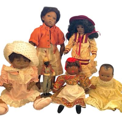 Classic Collection Of Dolls 