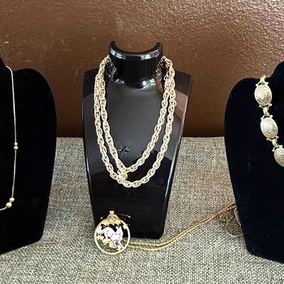 Unmarked Gold Tone Necklaces