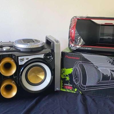 Hifi Party Boomboxes (Philips and Pioneer)