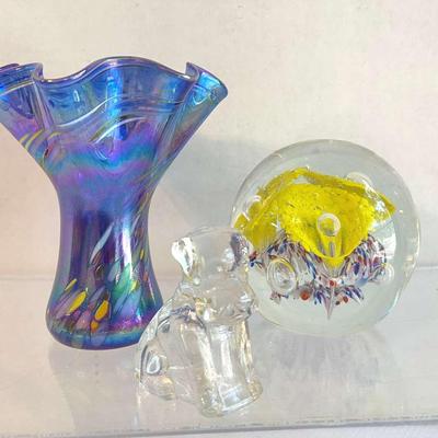 Paperweight, Glass Dog, And Iridescent Glass Vase
