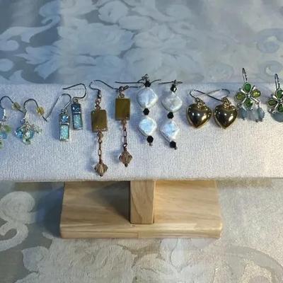 Lot of 6 Pairs of Assorted Earrings