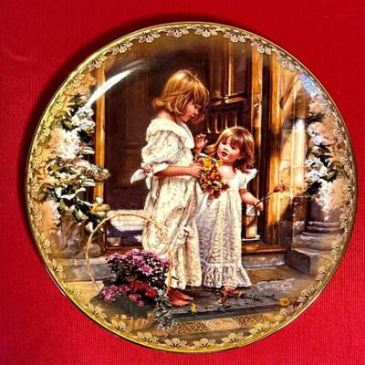 2000 Bradford Exchange “A Basket of Love” Plate