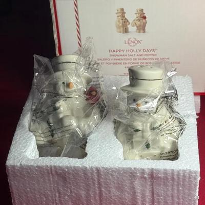 Happy Holly Days Snowman Salt & Pepper Set