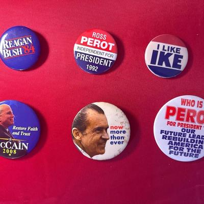 Lot of Vintage Political Campaign Buttons