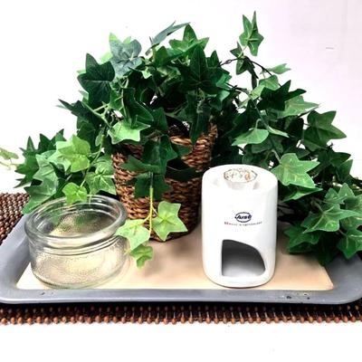 Assortment of Home Decor