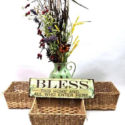 Farmhouse and Rustic Country Style Decor
