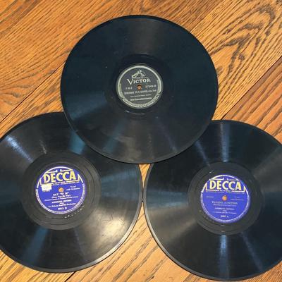 Records 78 RPM I Believe 3 Total 2) Andrew Sisters 1) Artie Shaw & Orchestras