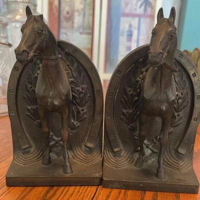Bradley Hubbard Bookends Kentucky Derby Theme W/Horse Shoe