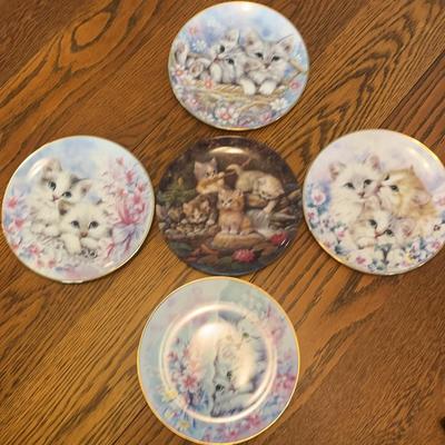 Kitty Kat Plates 4- Wedgwood 1- Bradex Germany