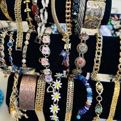 Sale Photo Thumbnail #85
