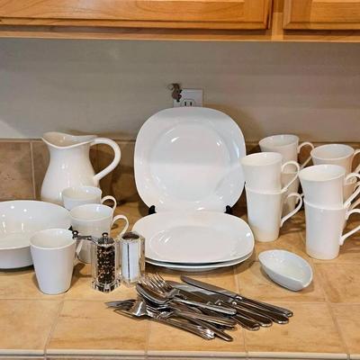 Crackle Barrel And Mikasa Dinner Plates And Mugs