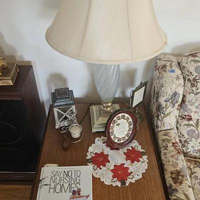 Household & Decorative Auction Lot.