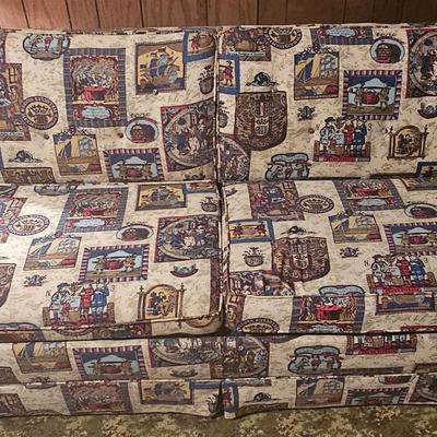 Vintage Sleeper Sofa in Excellent Condition. 