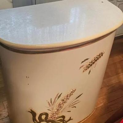 Detecto Vintage Laundry Basket
