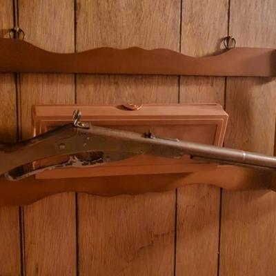 Daisy Red Rider BB Gun, Cleaning Kit, BBs & Gun Rack