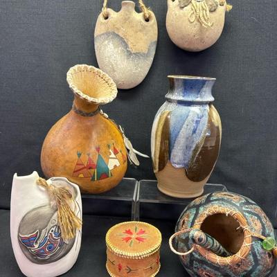 DM524 - Southwestern and Native American Style Pottery