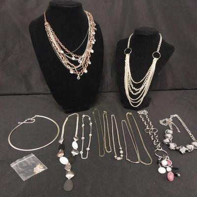 DW261 - Silvertone Costume Necklaces