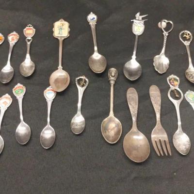 SAM203 - Vintage Souvenir Spoons