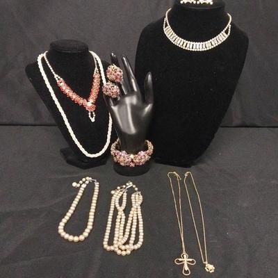 DW253 - Vintage Colorful Rhinestones and Pearls