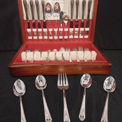 SAM200 - Holmes and Edward's Vintage Silver Plate