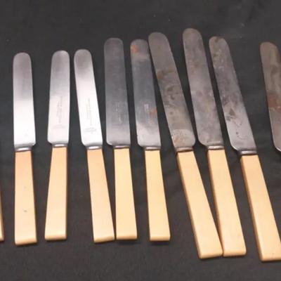 SAM208 - Bakelite Sheffield Knives By Hodges Bros, Abram Brooksbank and Joseph Haywood 
