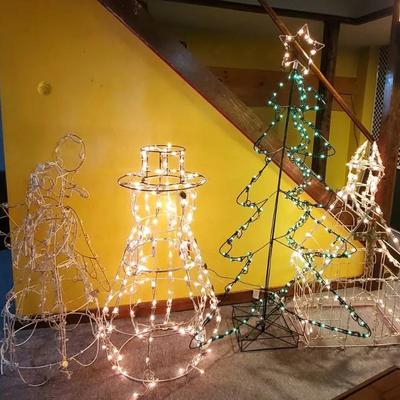 (4) Light Up Holiday Decorations 