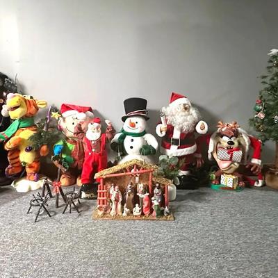Assorted Christmas Decor 