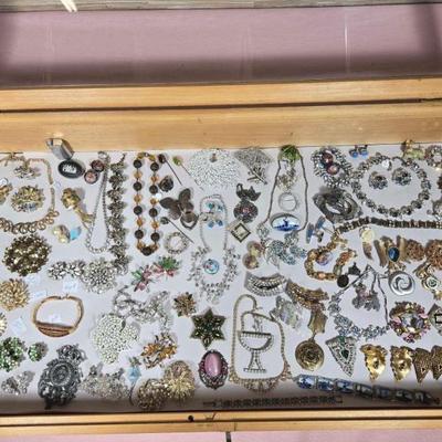 Sale Photo Thumbnail #331