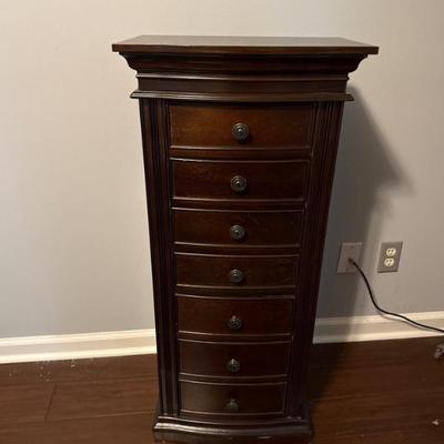 Sale Photo Thumbnail #46