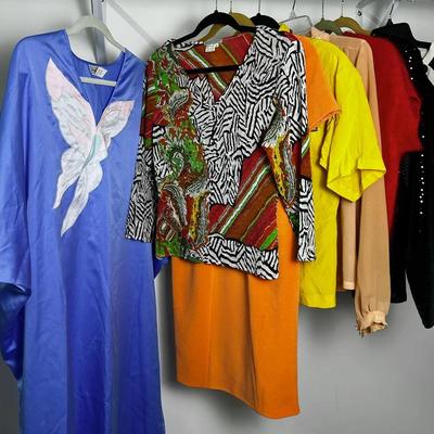 Vintage Womens Clothing - B. Dulgi, Natori, Nulook, & More - Size S-XL