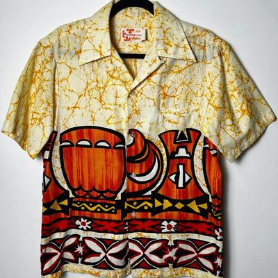 Vintage Sears Hawaiian Fashions Button Up Shirt - Size M