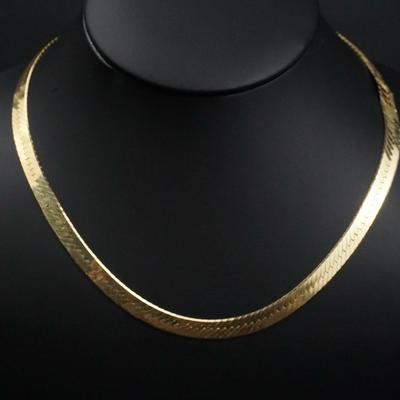 14K Gold 6.7mm Herringbone Chain Necklace - 18"