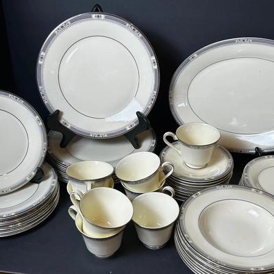 Royal Doulton Romance Collection “Melissa” Fine China - Service For 8