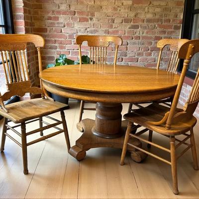 Oak Dining Table & Chairs - 48x48x28” Plus 2 Leaves