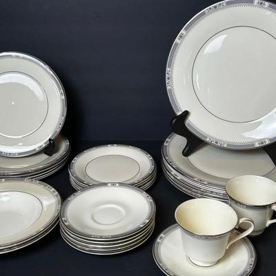 Royal Doulton Romance Collection “Melissa” Fine China