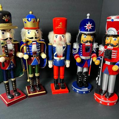 Nutcracker Figurine Collection - Kurt Adler, Nutcracker Village & More
