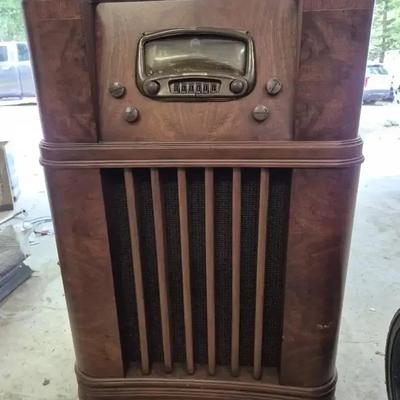 Montgomery Ward Airline Radio