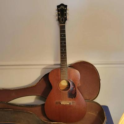 Guild M-20 Guitar